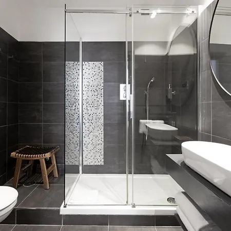 N - Space Modern Guestrooms 4*