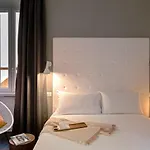 N - Space Modern Guestrooms Pensionat Rom