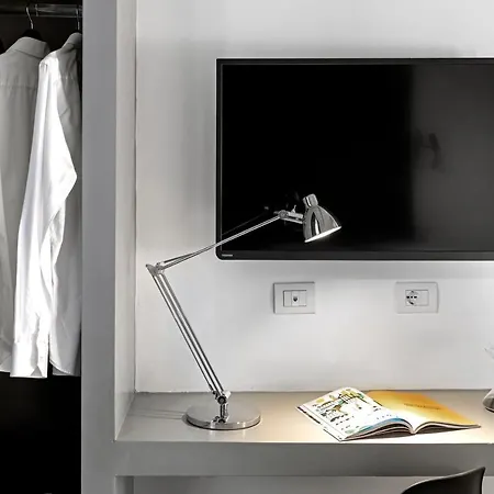 N - Space Modern Guestrooms Gasthuis Rome